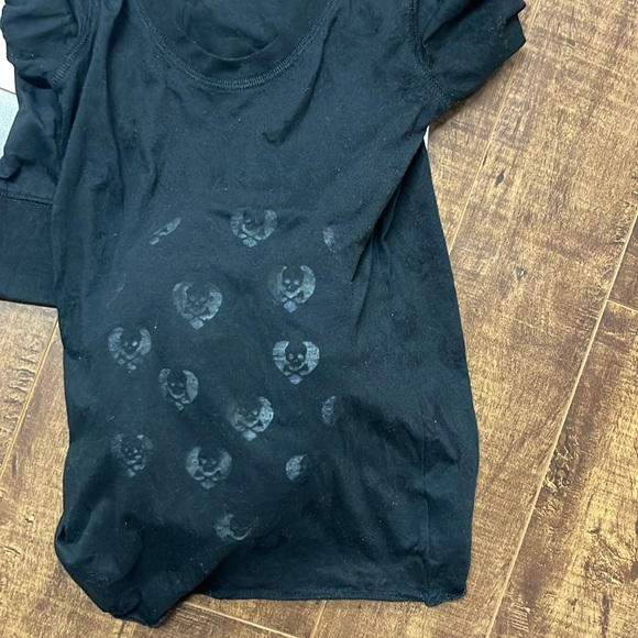 3 Quarter Length Skull Burnout Top - Picture 3 of 3